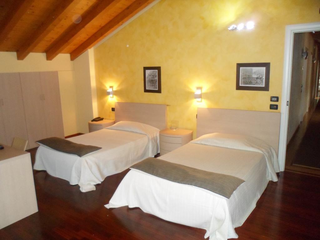 Hotel Fontana Santa Grumello del Monte Kültér fotó