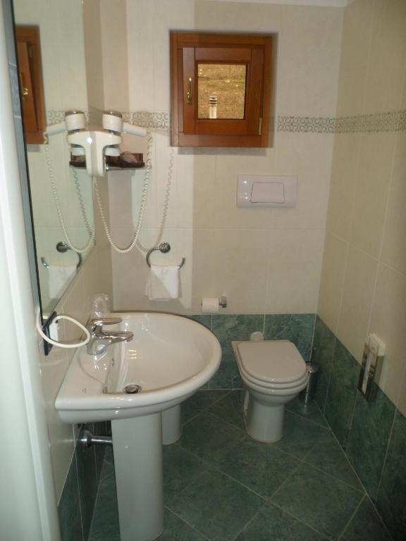 Hotel Fontana Santa Grumello del Monte Szoba fotó