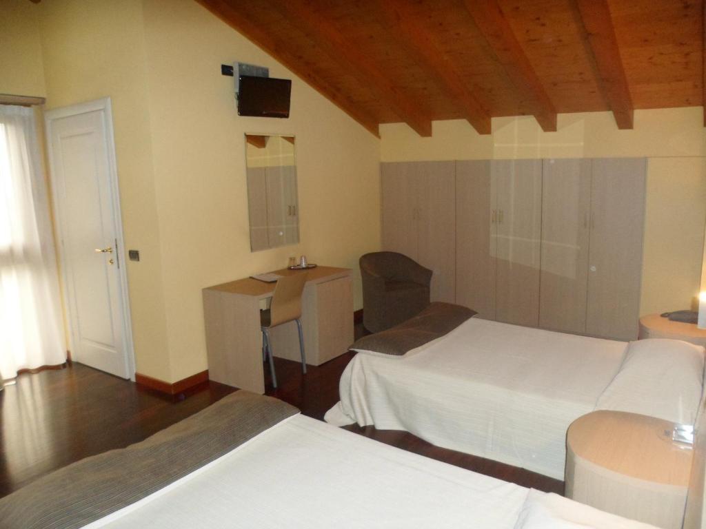 Hotel Fontana Santa Grumello del Monte Szoba fotó